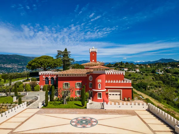 Vue a&eacute;rienne du Ch&acirc;teau de Cr&eacute;mat et de ses jardins en mai 2021