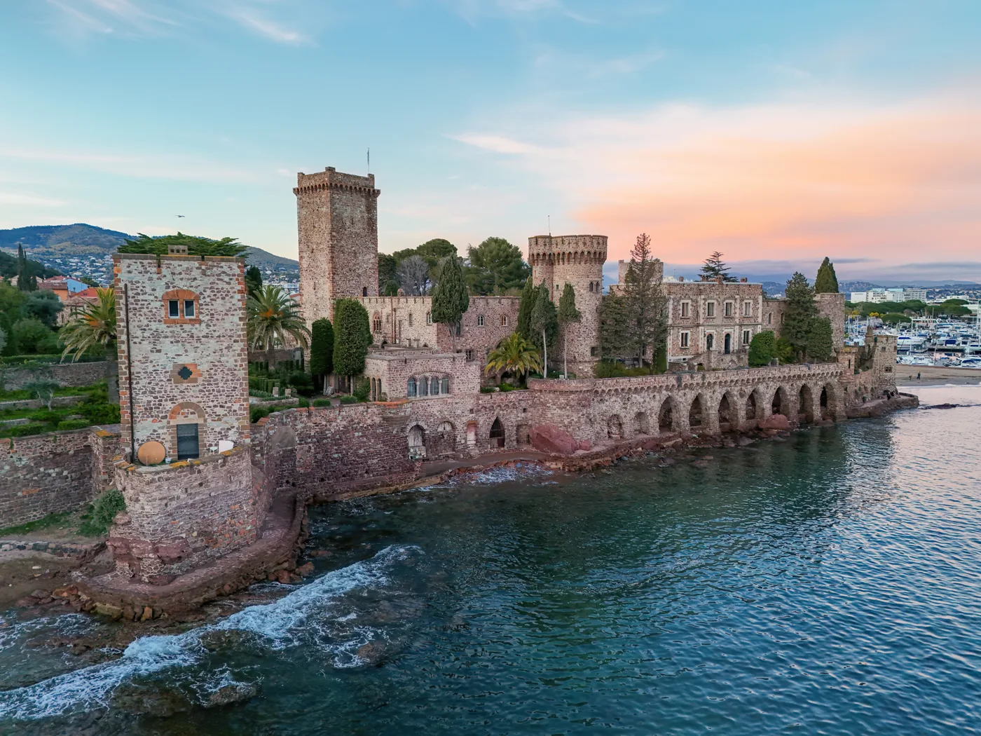 Ch&acirc;teau de La Napoule au coucher du soleil